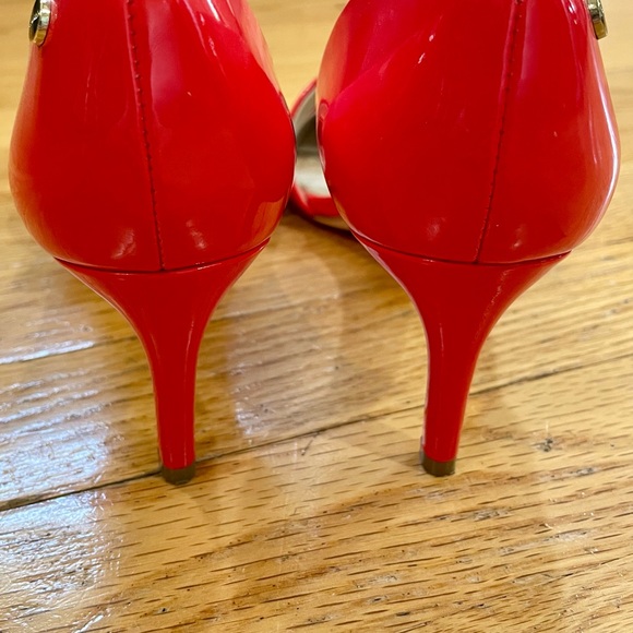 Red hot coral pointed toe Calvin Klein pump! - Picture 3 of 8